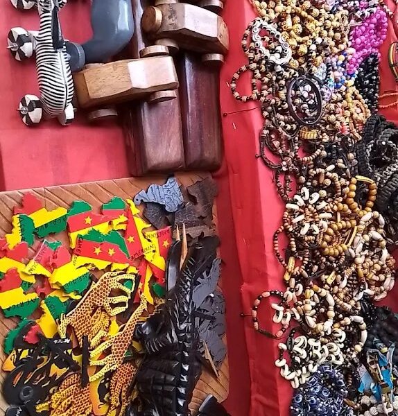 MORESMO AFRICA, Tenues Traditionnelles Africaines et Accessoires, Afritude